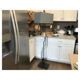 FLOOR LAMP