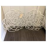 2PC METAL FLOWERS