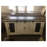 MEDIA CABINET