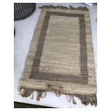 AREA RUG