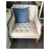UPHOLSTERED CHAIR