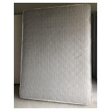 QUEEN MATTRESS & BOXSPRING