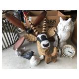 BOX OF ANIMAL DECO