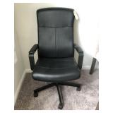 EXECUTIVE DESK CHAIR