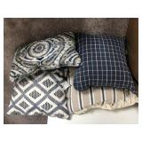 7 PILLOWS