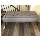 CLOTH TOP BENCH