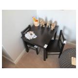 KIDS TABLE WITH 2 CHAIRS