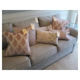6 PILLOWS