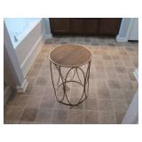 ACCENT TABLE