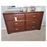 6 DRAWER DRESSER WITH 2 NIGHTSTANDS