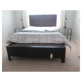 QUEEN HEADBOARD W/2DRAWER PLATFORM BENCH