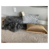 FUR THROW & PILLOWS
