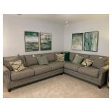 SECTIONAL W/PILLOWS