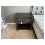 NIGHSTAND & DRESSER