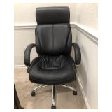 EXECUTIVE DESK CHAIR