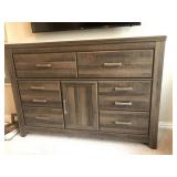 DRESSER