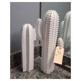 2PC WHITE CACTUS DECO
