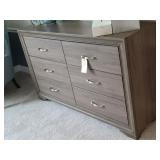 LIBERTY FURN. WOOD DRESSER