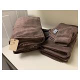 ASSORTED TOWELS