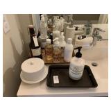 ASSORTED BATH ITEMS