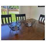 2 PC METAL BASKET