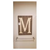 WOOD PALLET "M" WALL DÉCOR