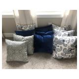 10 PC PILLOWS