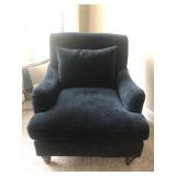 UPHOLSTERED CHAIR