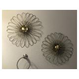 2PC METAL FLOWERS