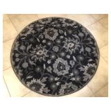 AREA RUG