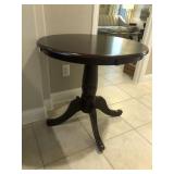 ACCENT TABLE