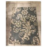 AREA RUG