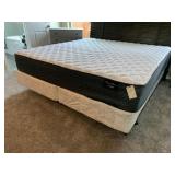 KING MATTRESS, BOXSPRING & FRAME