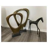 2PC FINIAL & HORSE