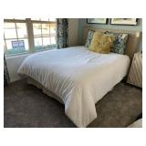 QUEEN BEDDING