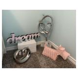 ASSORTED DECO ITEMS