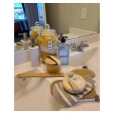 ASSORTED BATH ITEMS