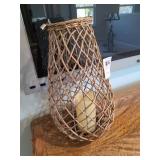 CANDLEHOLDER