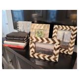 BOOKS & FRAMES
