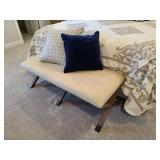 3PC CRÈME BENCH W/2 PILLOWS