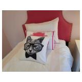TWIN BEDDING W/SQUARE PILLOW