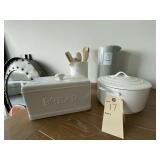 ASST KITCHEN ITEMS