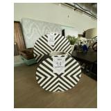 BLACK & WHITE DECO VASE