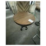 ACCENT TABLE