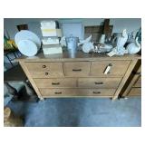 WOOD DRESSER