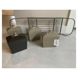 BATHTUB CADDY & 4PC BOX