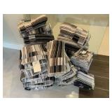 ASSORTED TOWELS
