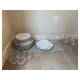 ASSORTED PLACE SETTING