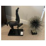 DECO HORSE & FINIAL