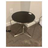 ACCENT TABLE